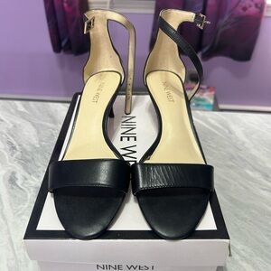 Nine West Size 7.5 Kitten Heel Sandals Black